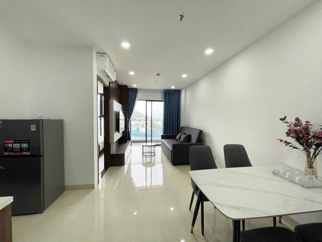 Brand-new fully furnished 2-bedroom apartment at Phu Tai Central Life