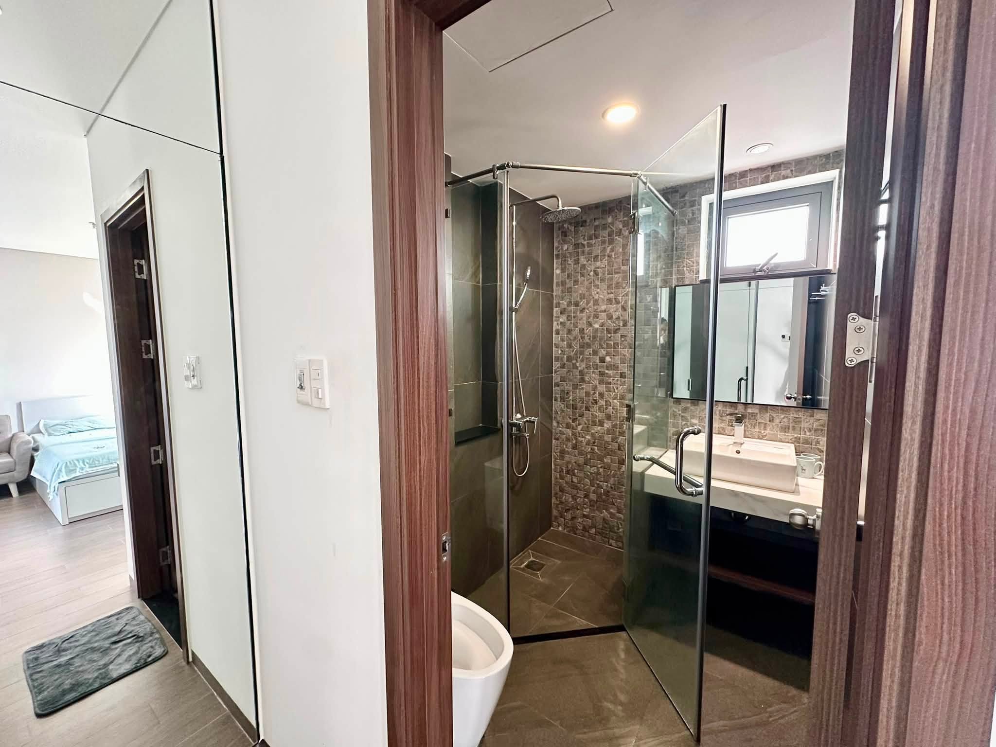 New studio with private washing machine and cleaning service near My Khe Beach