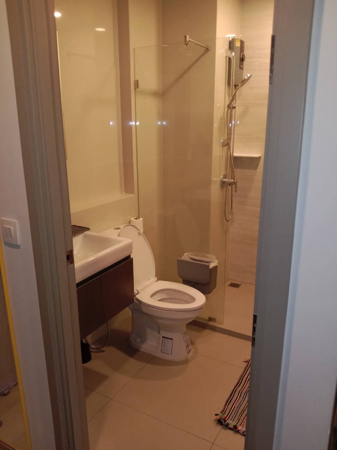 Aspire Onnut Station 1-Bedroom Condo near BTS On Nut  Apartment name