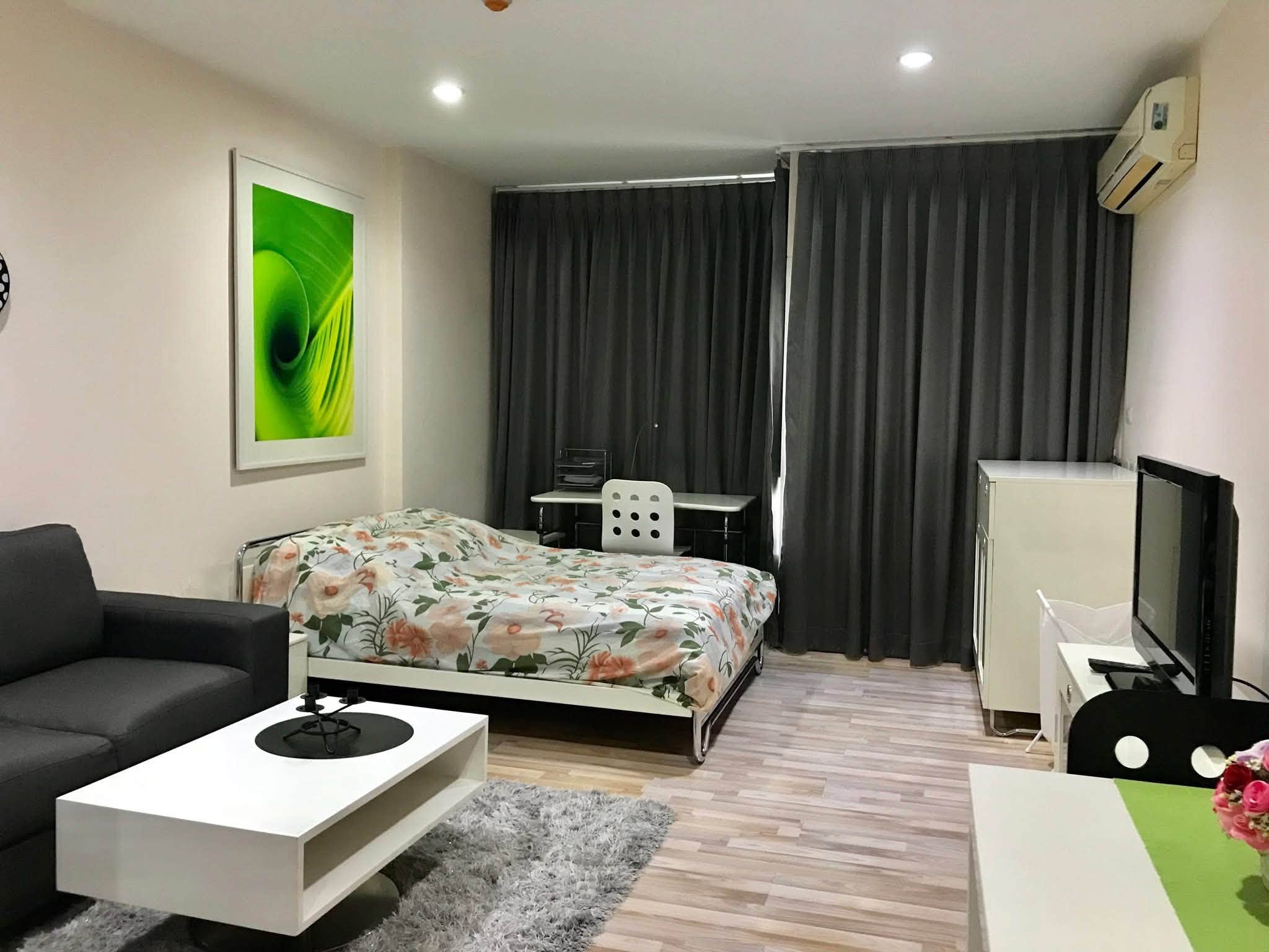 PG Rama 9 1-Bedroom Condo near Central Rama 9