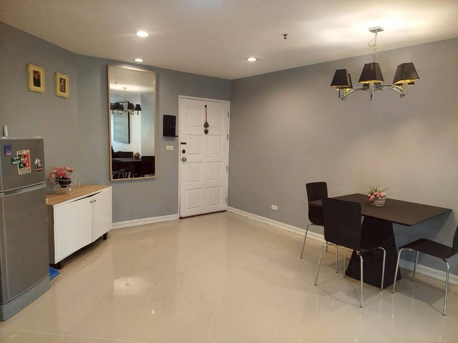 Wireless Complex Spacious 2-Bedroom Pet-Friendly Condo near BTS Ploenchit