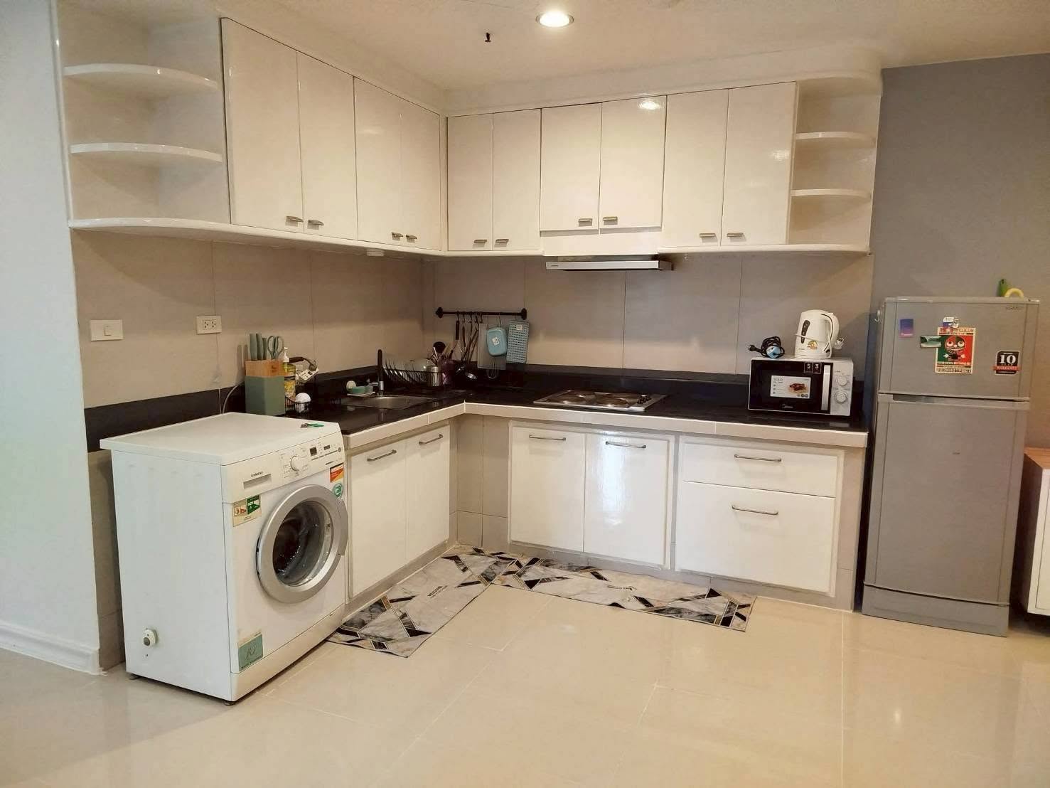 Wireless Complex Spacious 2-Bedroom Pet-Friendly Condo near BTS Ploenchit