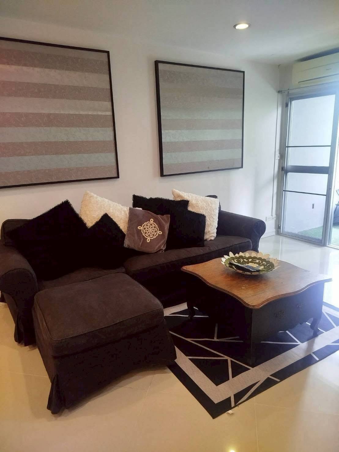 Wireless Complex Spacious 2-Bedroom Pet-Friendly Condo near BTS Ploenchit