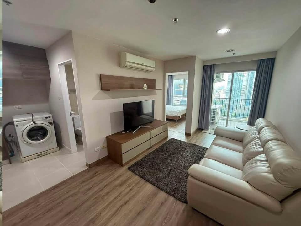Bell Grand Rama 9 1-Bedroom Condo near MRT Rama 9