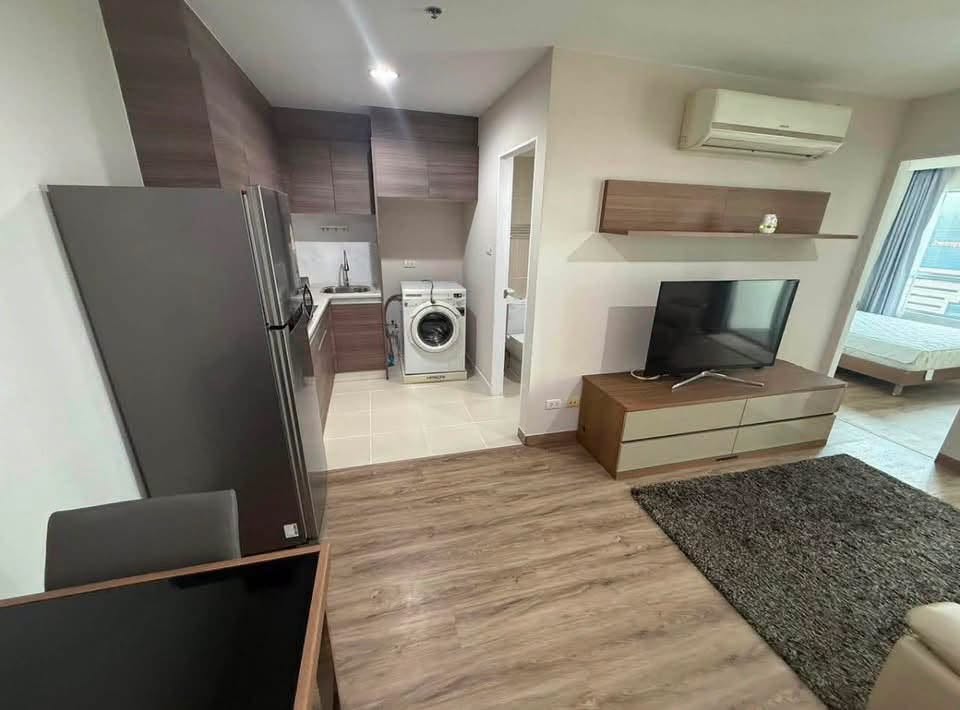 Bell Grand Rama 9 1-Bedroom Condo near MRT Rama 9