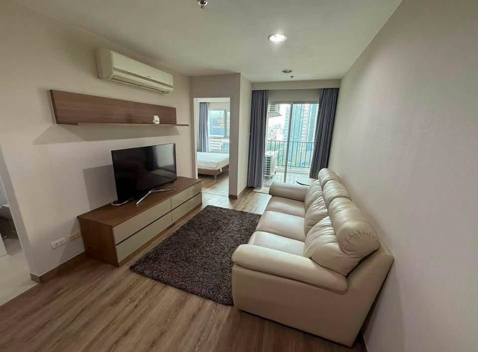 Bell Grand Rama 9 1-Bedroom Condo near MRT Rama 9