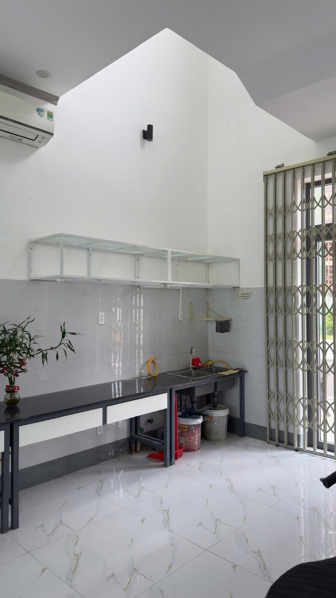 Fully Equipped 4-Storey Shophouse for Rent at Dai Phu Gia Urban Area