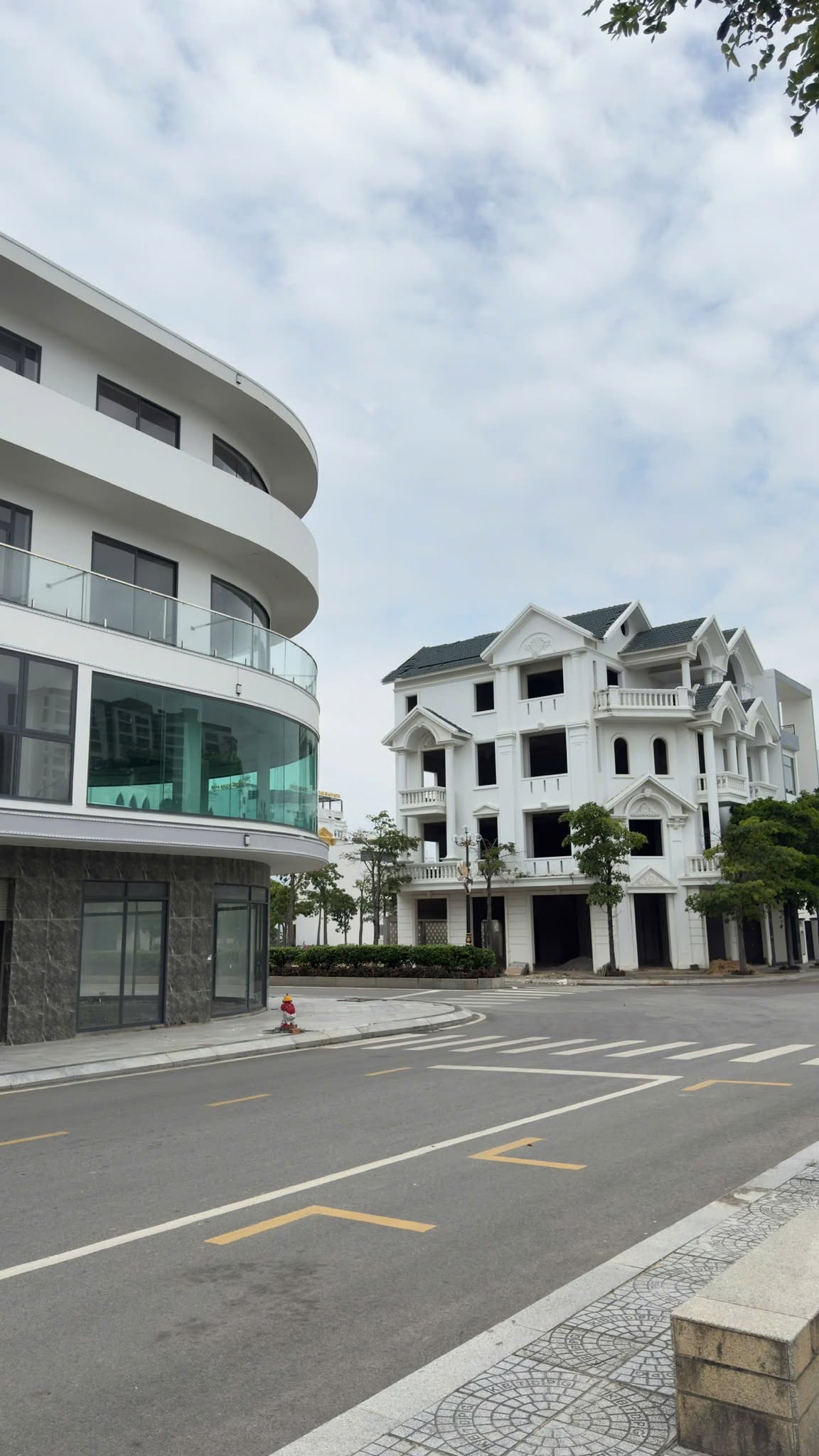 Fully Equipped 4-Storey Shophouse for Rent at Dai Phu Gia Urban Area