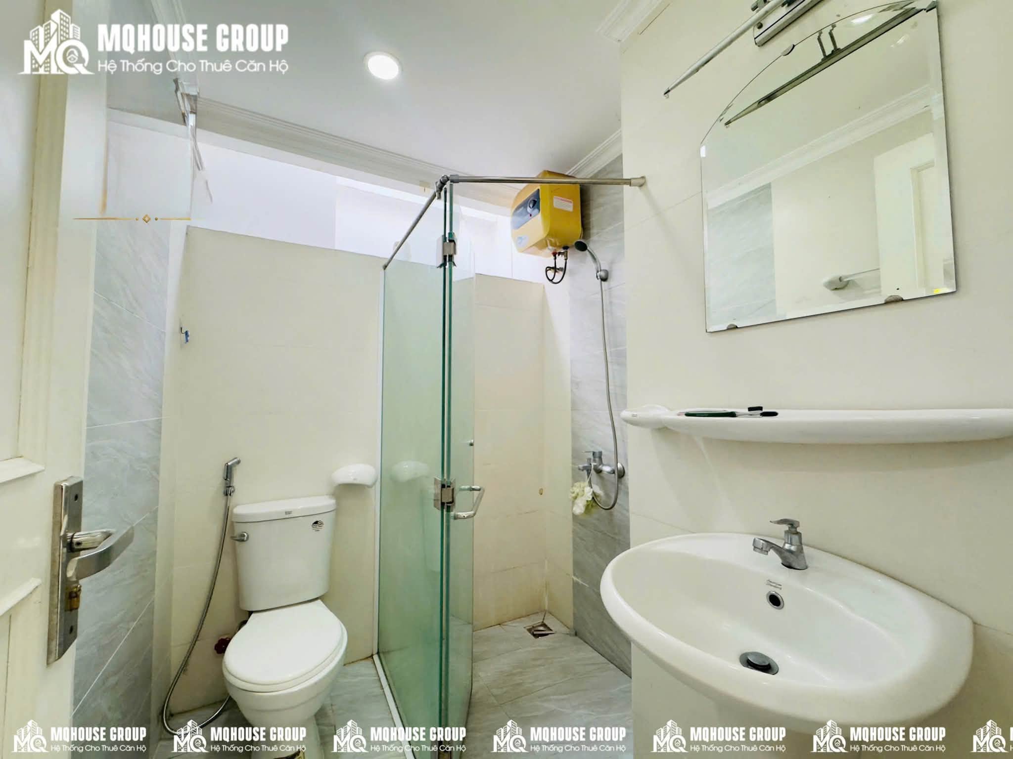 Fully Furnished Garden Penthouse near Ba Chieu Market and Cau Bong