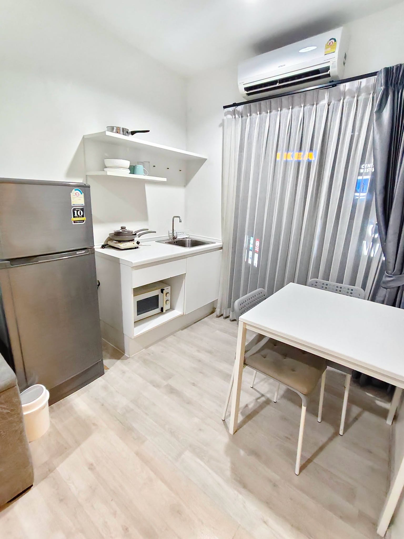 Fully Furnished 1-Bedroom Condo near MRT Purple Line and Central WestGate