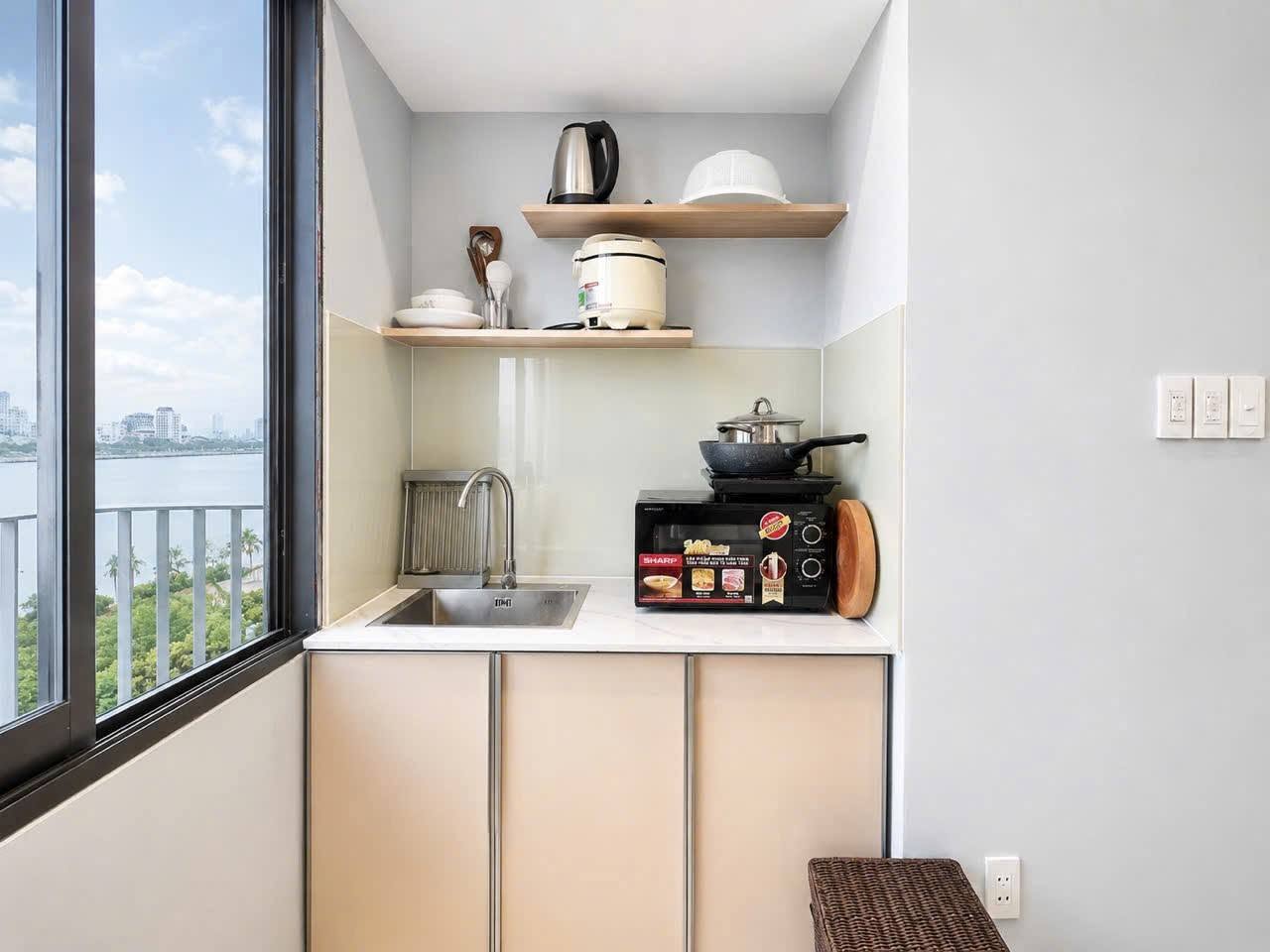 Fully Furnished 1-Bedroom Apartment on Tran Hung Dao Street