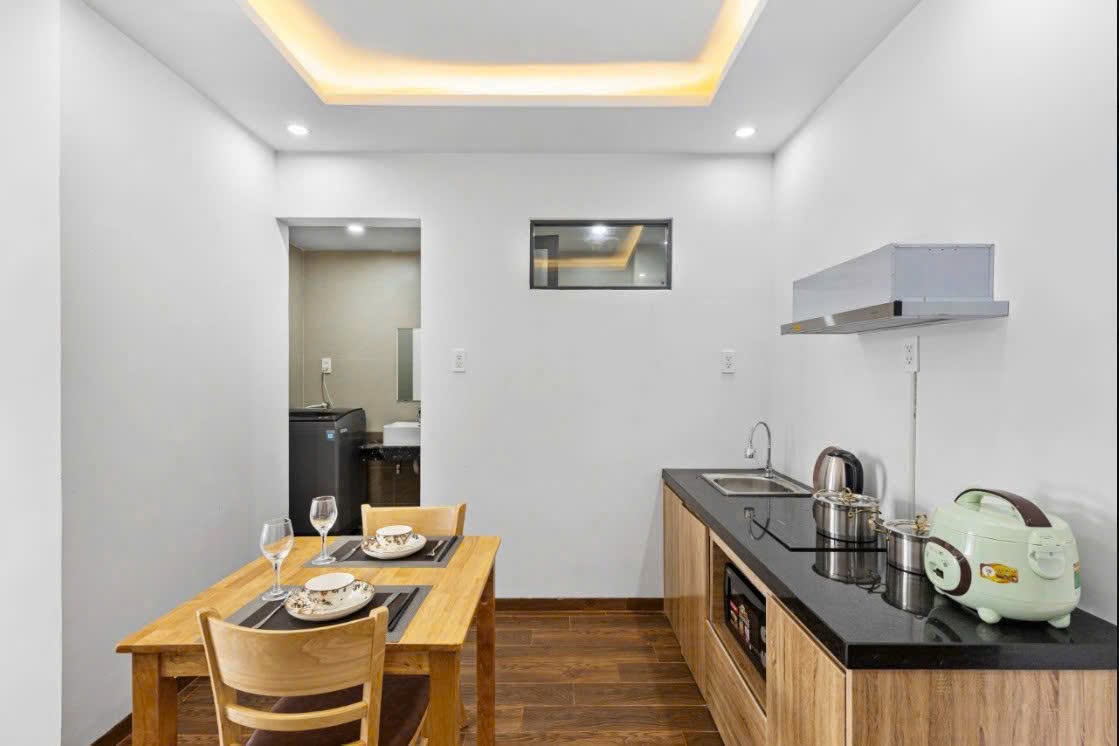Fully Furnished 1-Bedroom Apartment with Private Balcony on Phuoc Truong 12