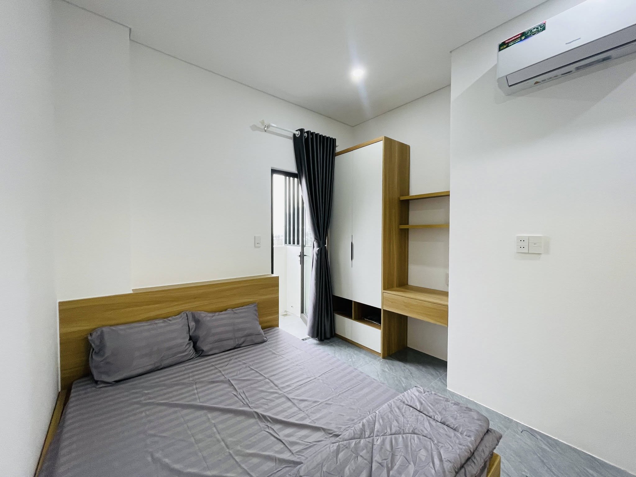 Fully Furnished Apartment with Private Washing Machine in FPT City