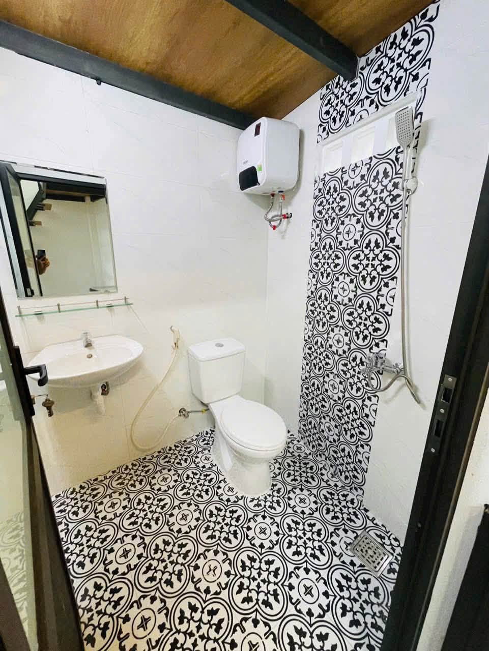 Affordable Studio Room with Mezzanine on Khuc Thua Du Street