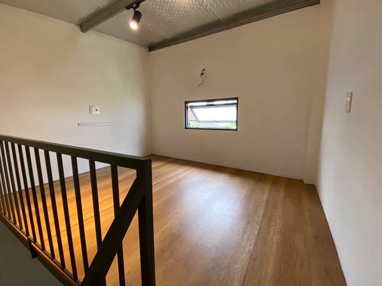 Affordable Studio Room with Mezzanine on Khuc Thua Du Street