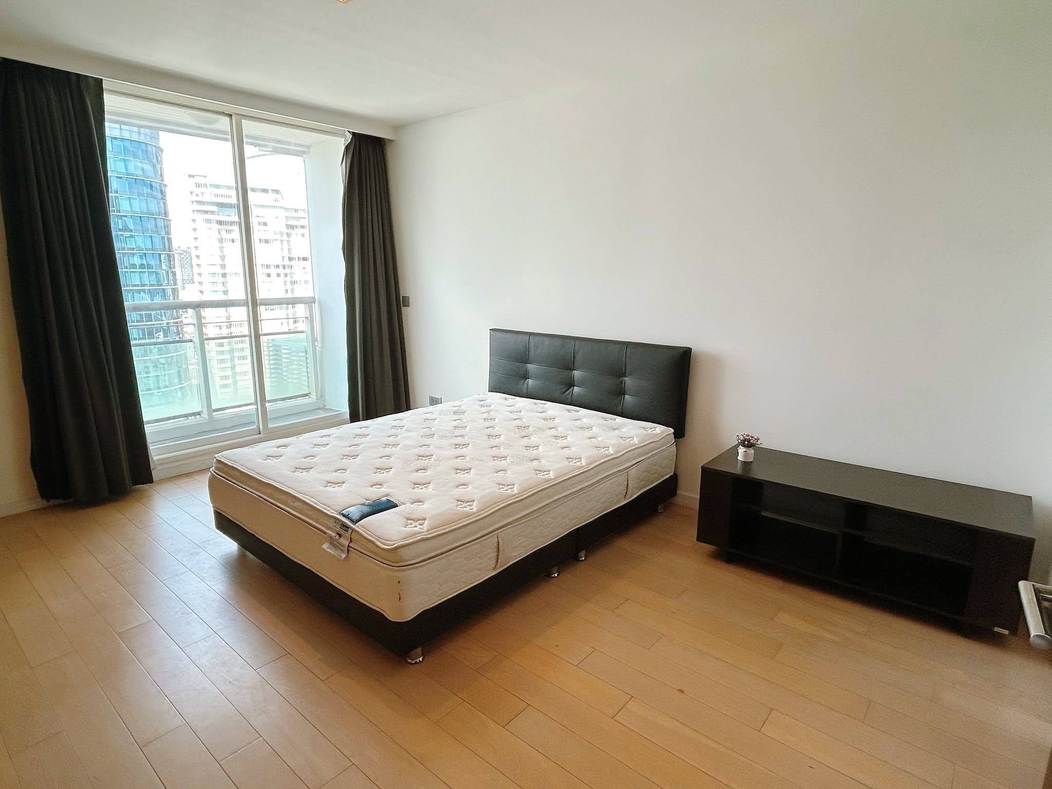 Luxury Fully Furnished 3-Bedroom Apartment at Eight Thonglor Residences