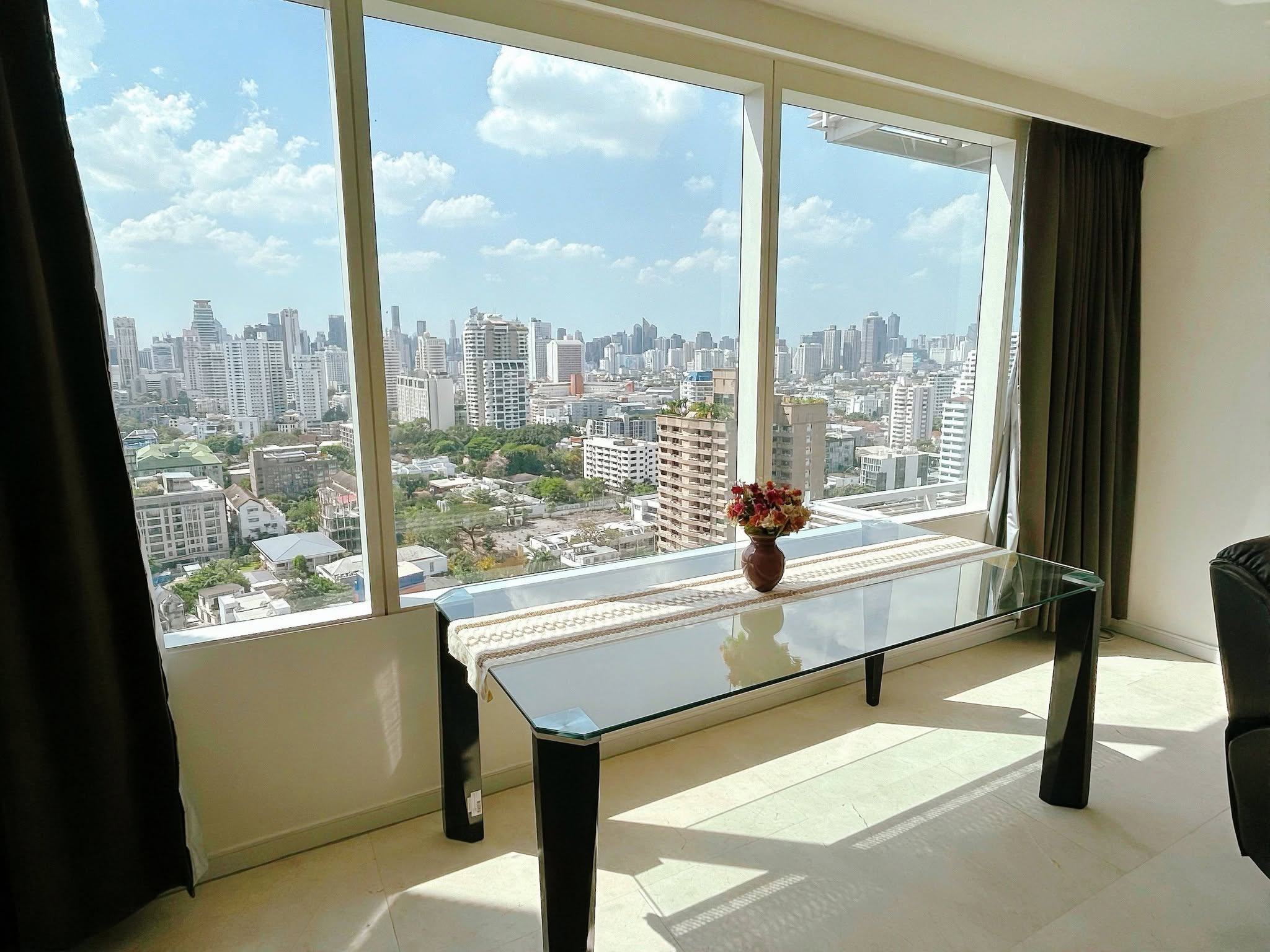 Luxury Fully Furnished 3-Bedroom Apartment at Eight Thonglor Residences