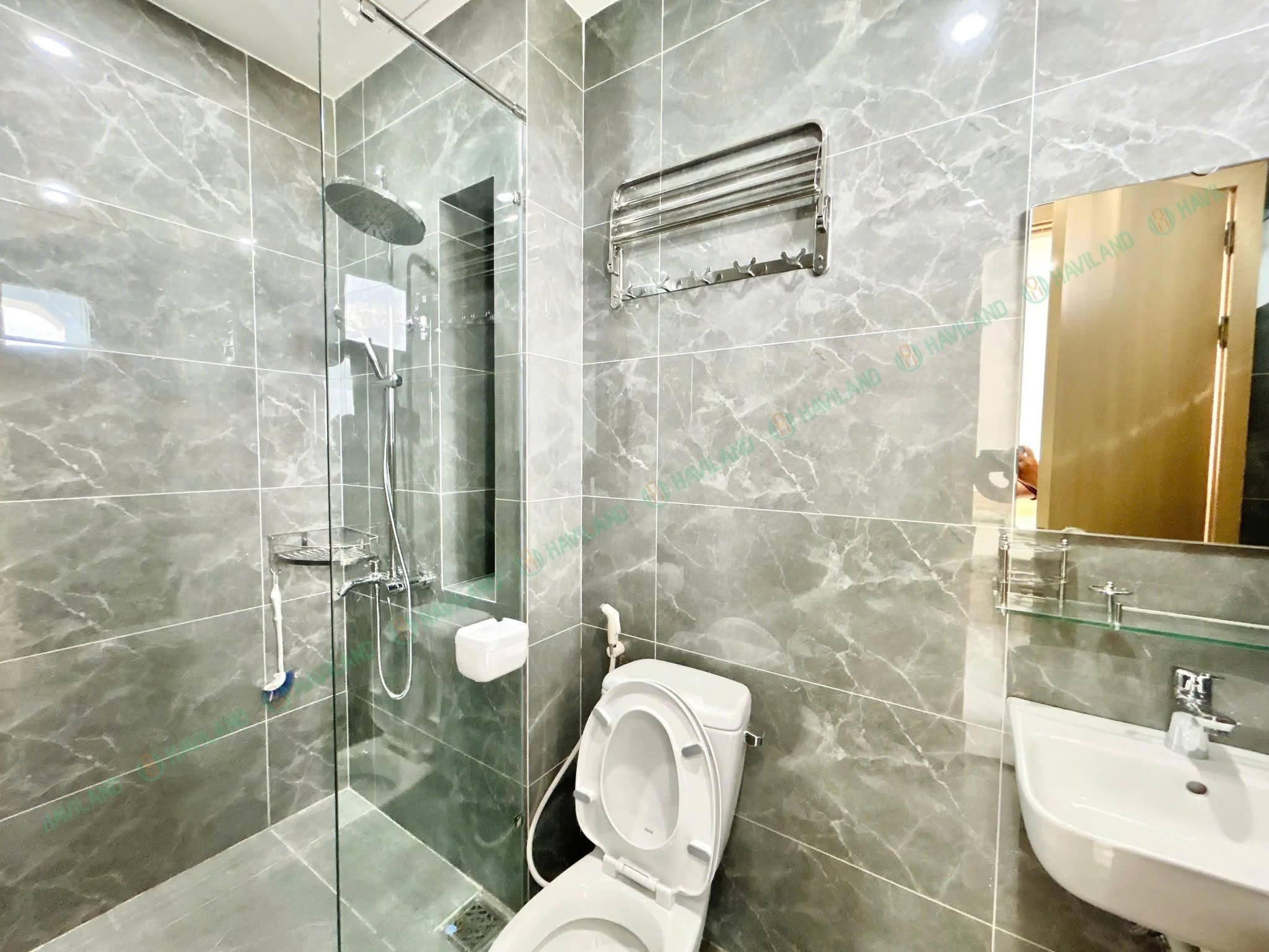 Fully Furnished Studio with Private Balcony near My Khe Beach