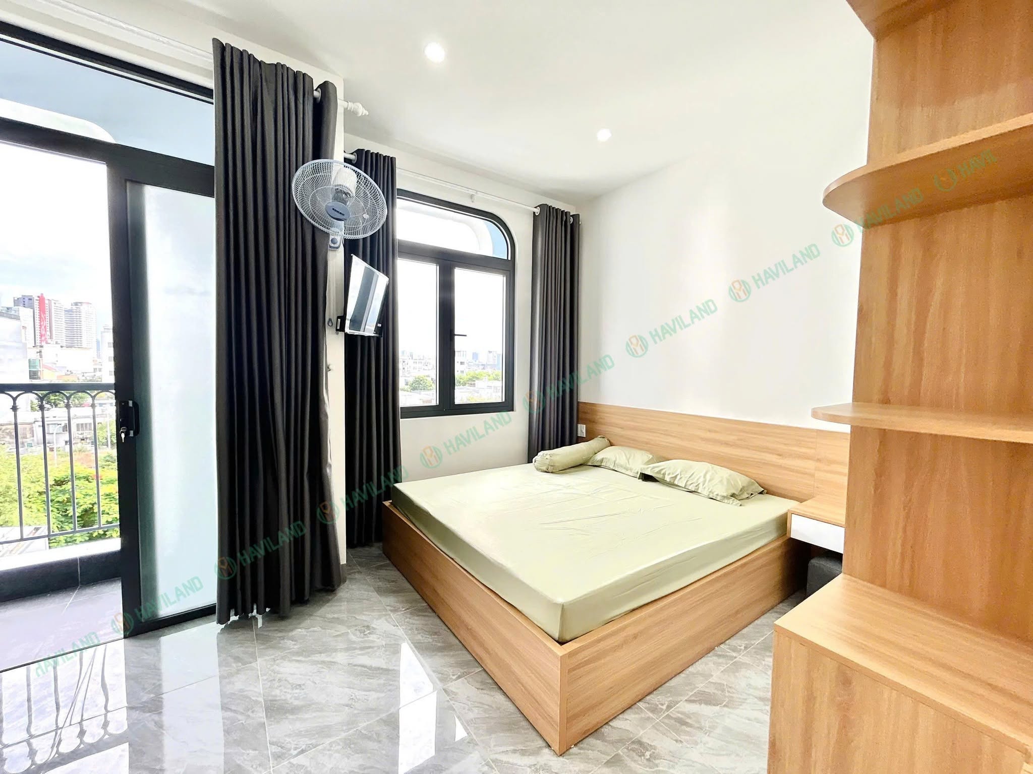 Fully Furnished Studio with Private Balcony near My Khe Beach