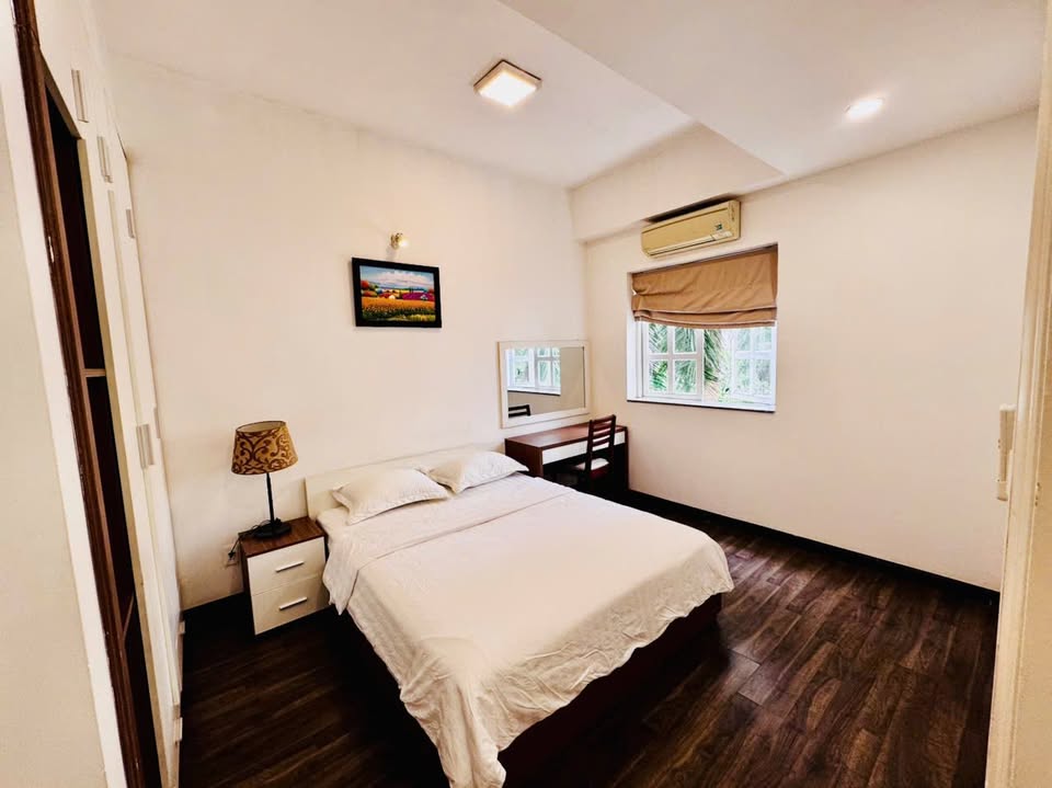 Spacious 1-Bedroom Serviced Apartment with Balcony in Thao Dien