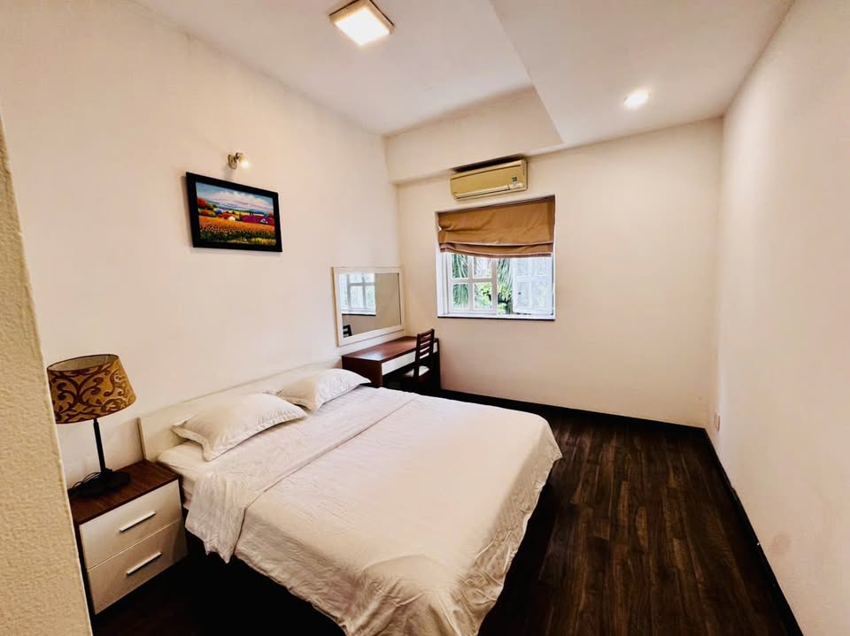 Spacious 1-Bedroom Serviced Apartment with Balcony in Thao Dien