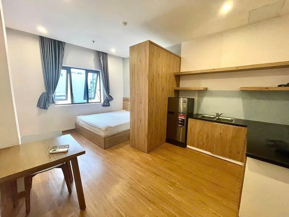Fully Equipped 30m² Studio with Private Washing Machine on Dinh Thi Hoa Street