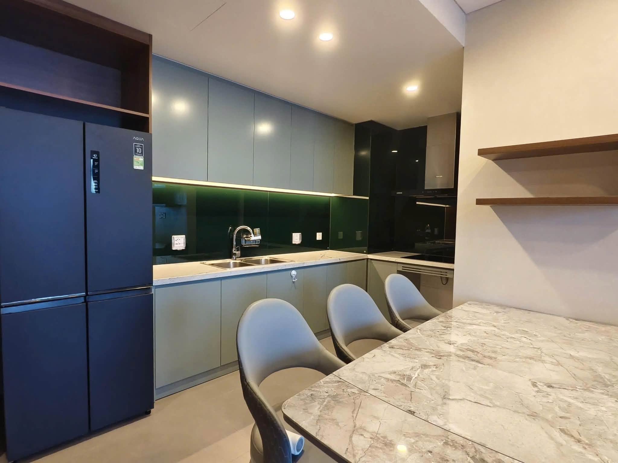 Fully Furnished 2-Bedroom Corner Apartment with Han River View at SAM Towers