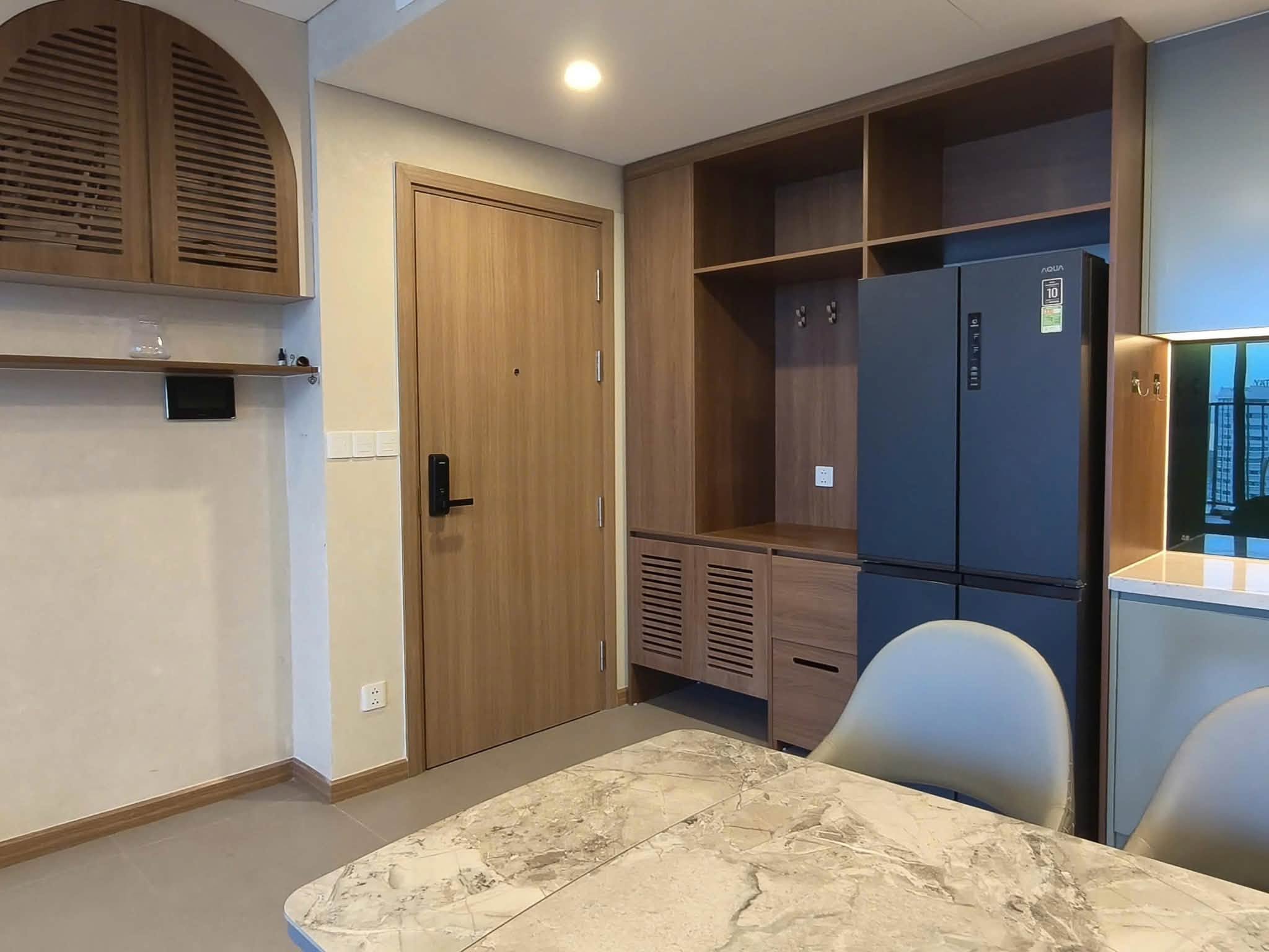 Fully Furnished 2-Bedroom Corner Apartment with Han River View at SAM Towers