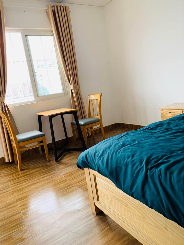 Fully Furnished Room with Private Balcony near Hoa Binh Market