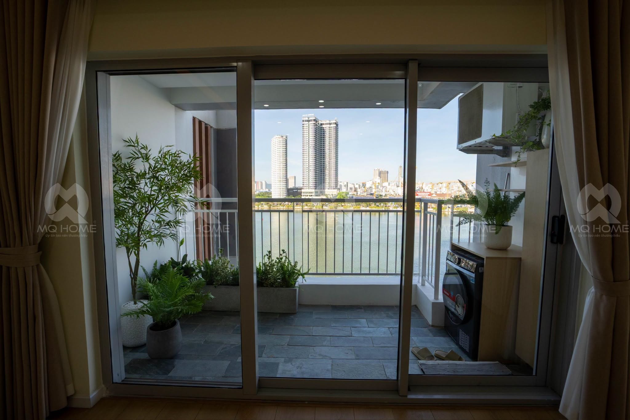Luxury 2-Bedroom Apartment with Direct Han River View at Indochina Riverside Tower