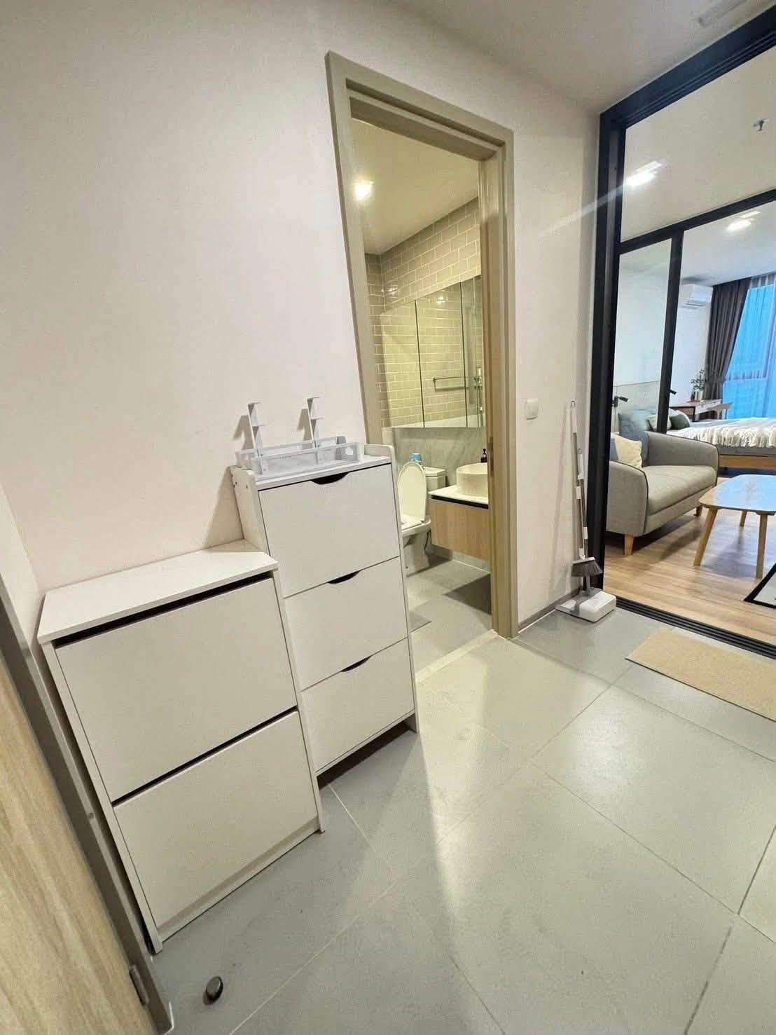 High-Floor 1-Bedroom Condo near BTS Phaya Thai at XT Phayathai