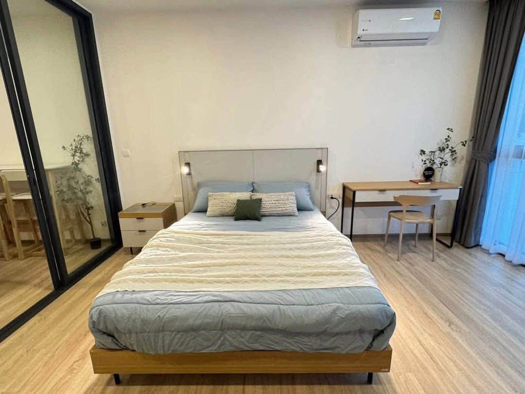 High-Floor 1-Bedroom Condo near BTS Phaya Thai at XT Phayathai
