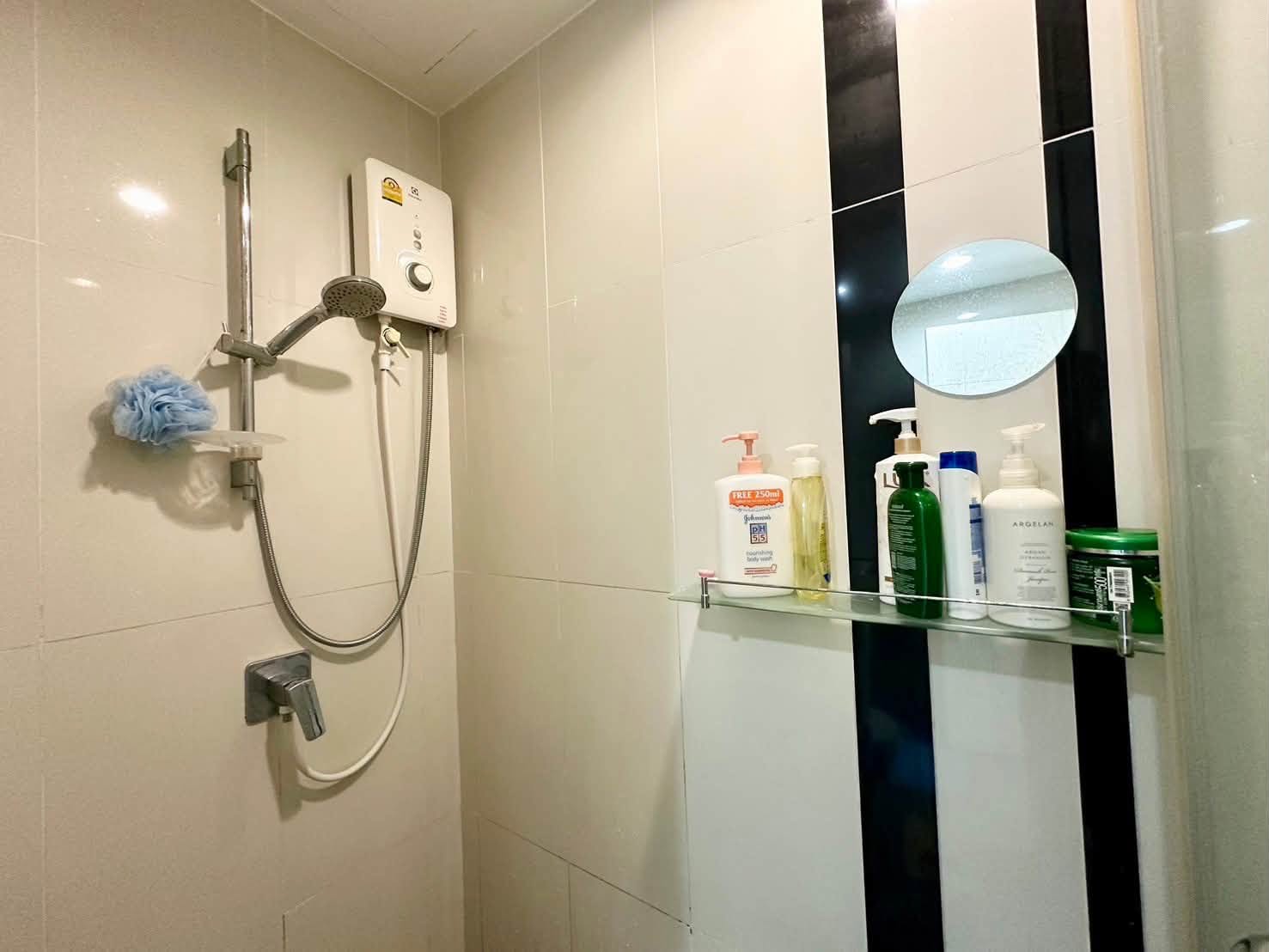 Fully Equipped High-Floor 1-Bedroom Condo with Wi-Fi at Artemis Sukhumvit 77