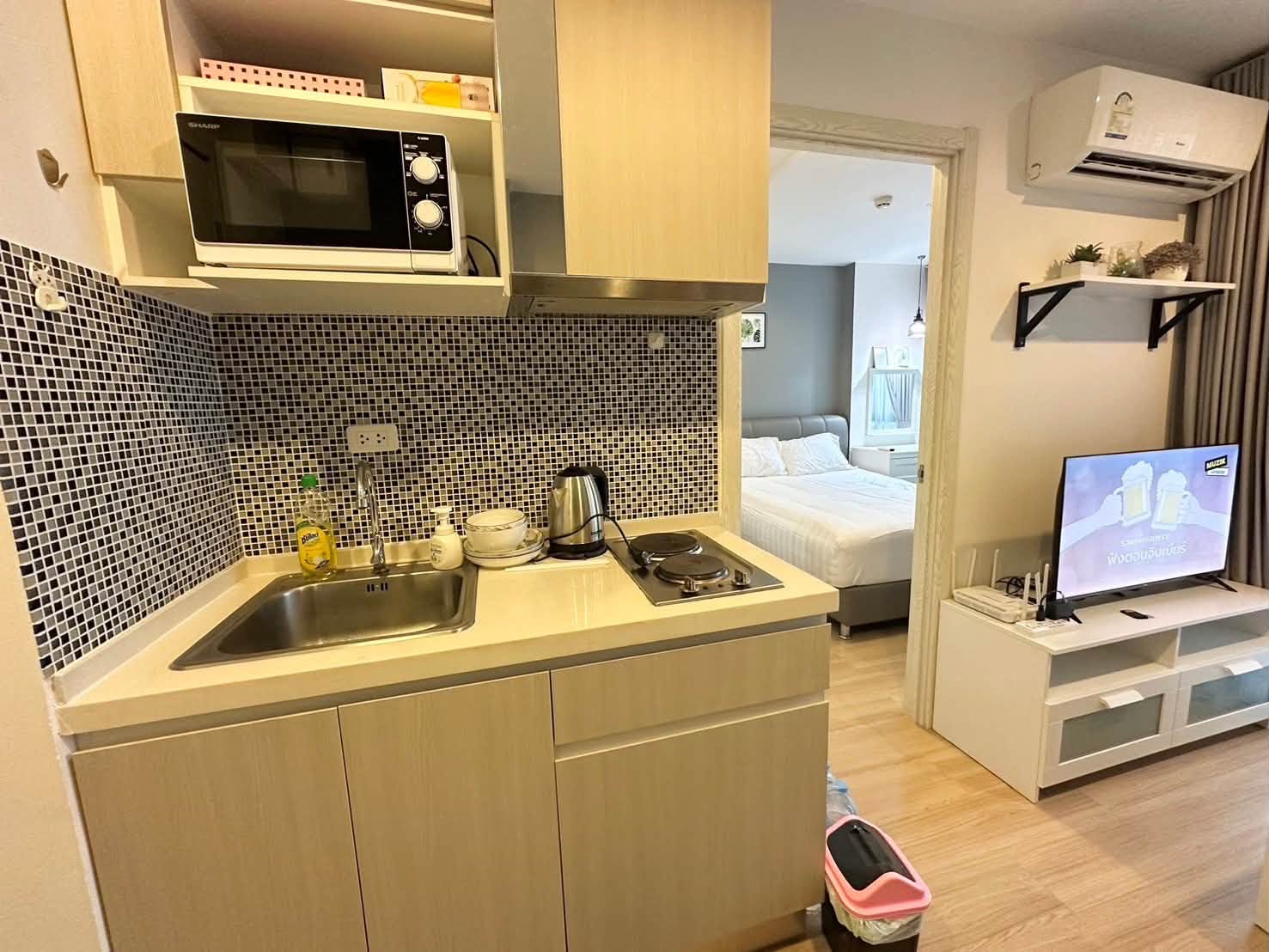Fully Equipped High-Floor 1-Bedroom Condo with Wi-Fi at Artemis Sukhumvit 77