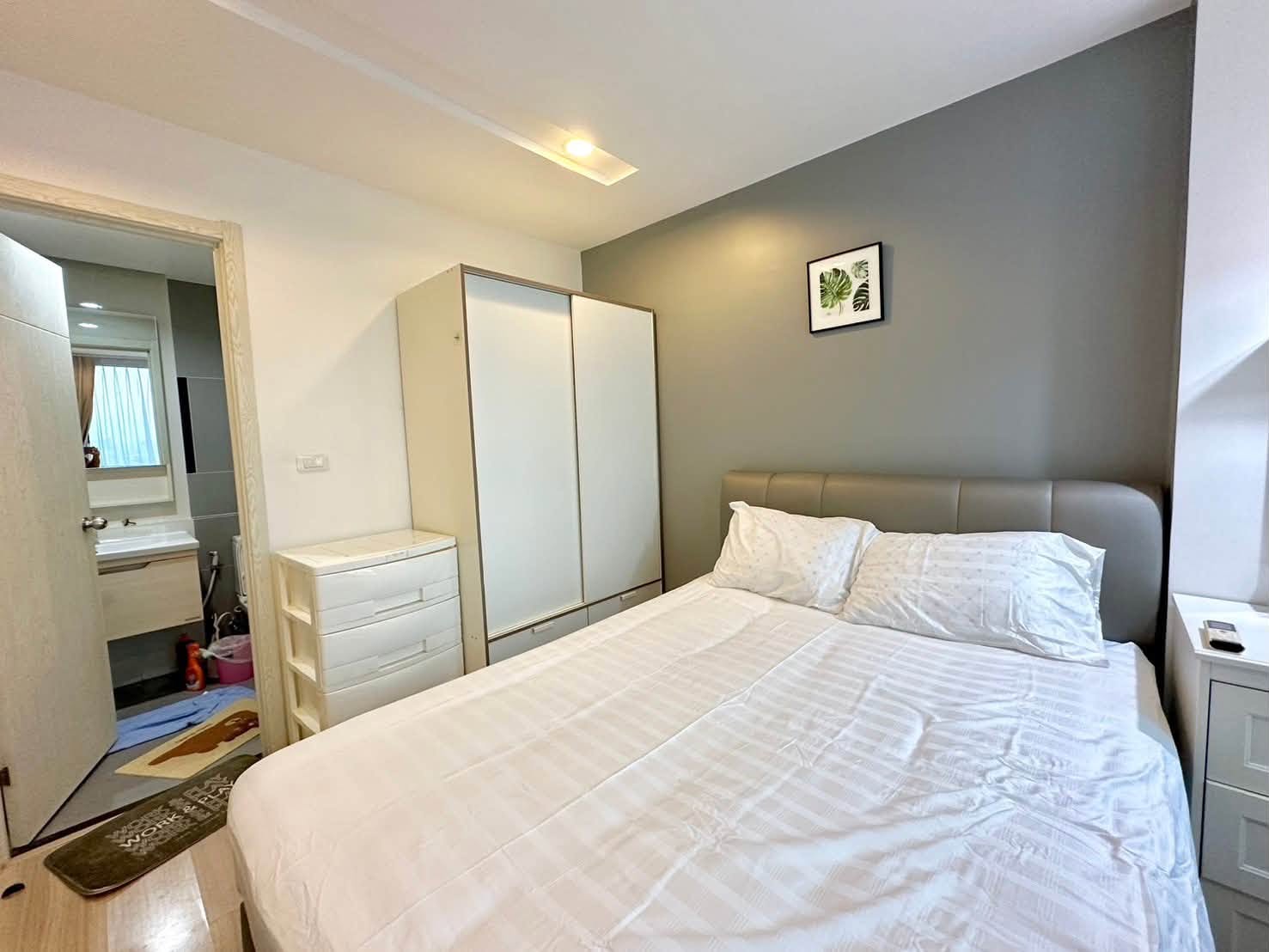 Fully Equipped High-Floor 1-Bedroom Condo with Wi-Fi at Artemis Sukhumvit 77