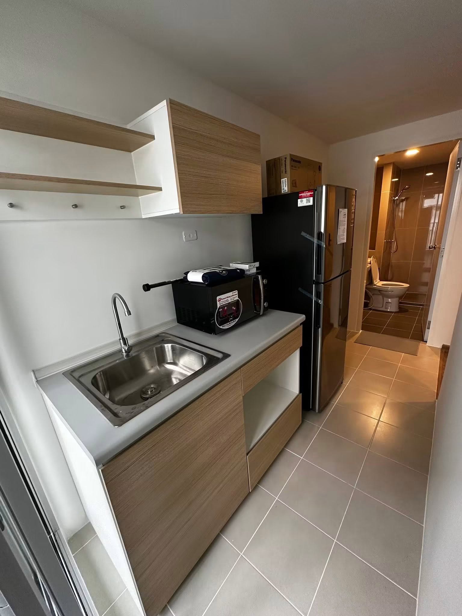 Fully Furnished 1-Bedroom Condo near MRT Si Dan at Sena Kith Srinakarin–Sridan