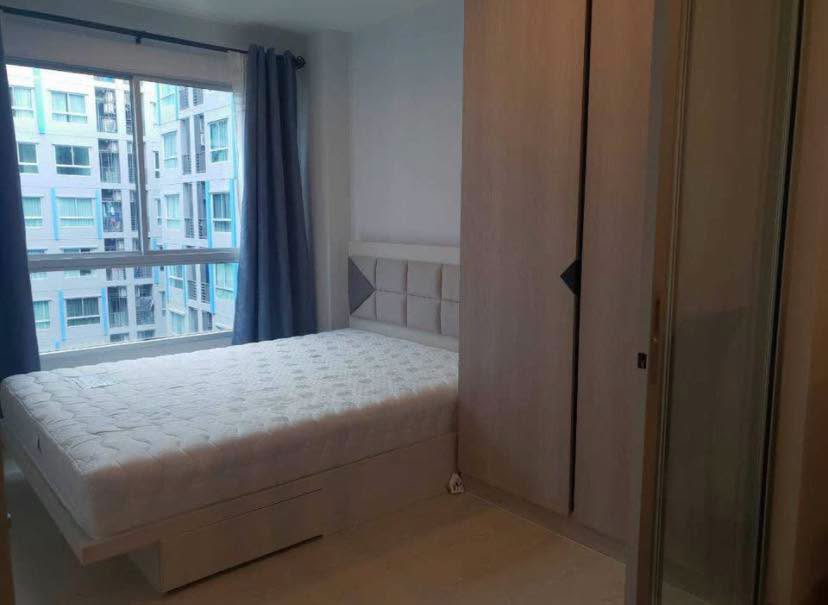 Fully Furnished 1-Bedroom Condo with Separate Kitchen near BTS Samrong
