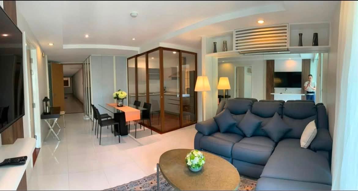 Fully Furnished 3-Bedroom Corner Unit with Garden View near BTS Nana
