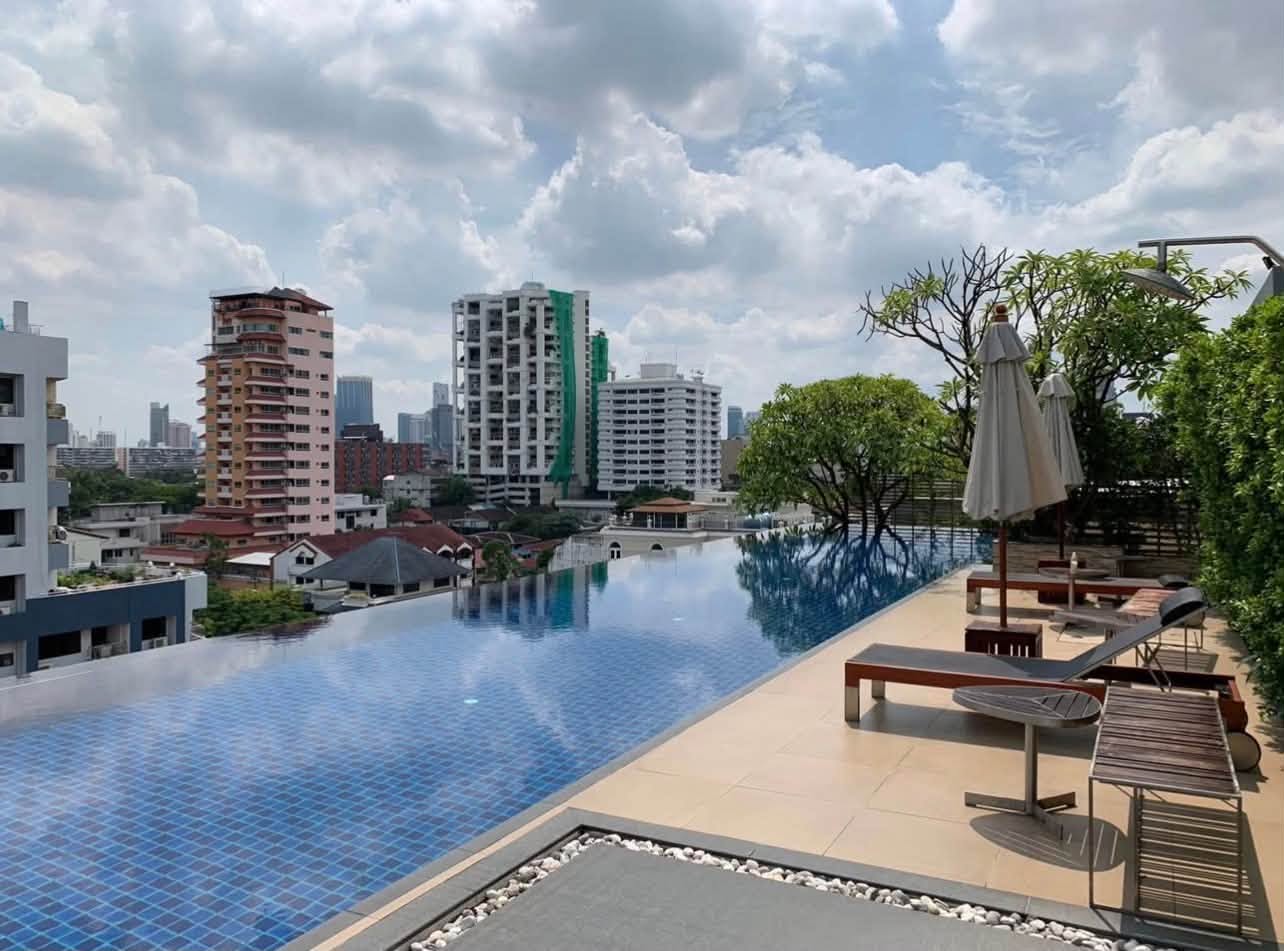 Fully Furnished 3-Bedroom Corner Unit with Garden View near BTS Nana