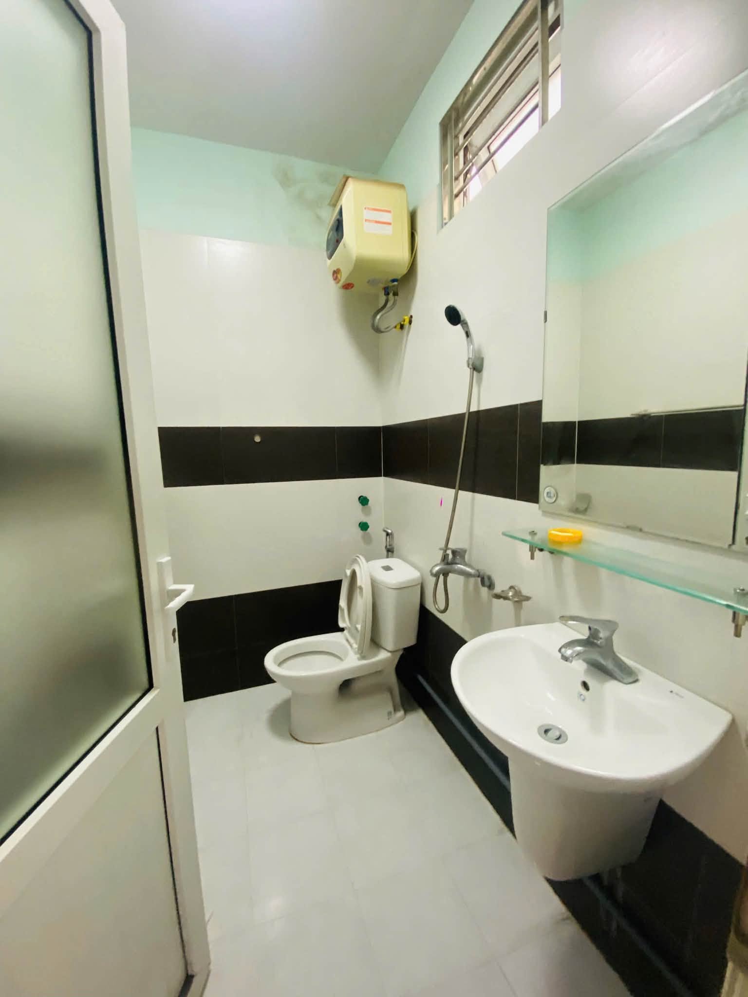 Furnished Room with Car Parking on Văn Cao