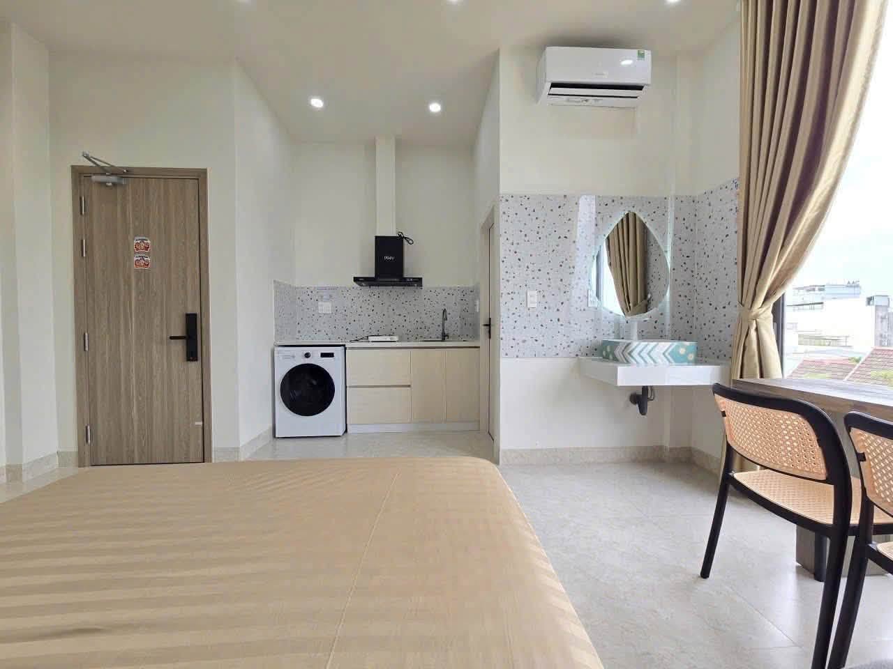 Brand-New Fully Furnished Studio on Nguyễn Quang Bích Street