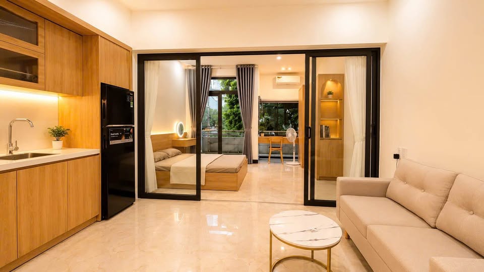 Modern Pet-Friendly 1-Bedroom Apartment on Phan Đăng Lưu Street