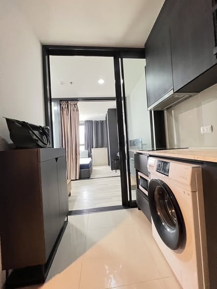 XT Huaikhwang 1BR near MRT