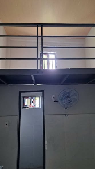 Quiet Mezzanine Studio Room near Hue Universities