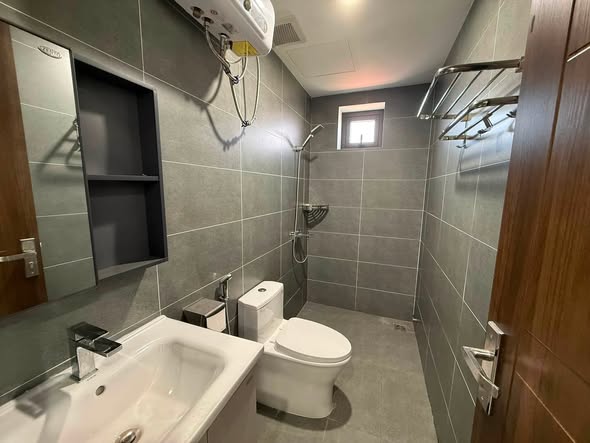 Fully Furnished 1-Bedroom Apartment near Helio Center and Da Nang Universities