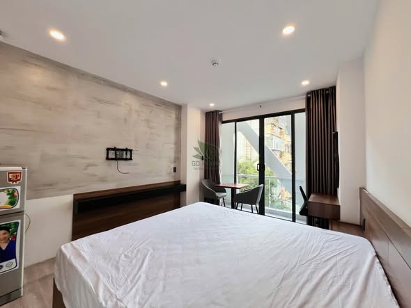 Pet-Friendly Fully Furnished Studio on Nguyen Thien Thuat Street