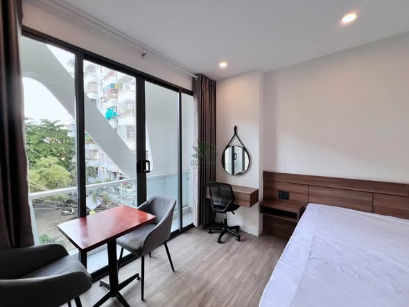 Pet-Friendly Fully Furnished Studio on Nguyen Thien Thuat Street