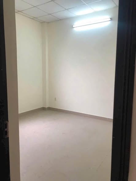 Front House for Rent on Nguyen Phuoc Thai, Thanh Khe