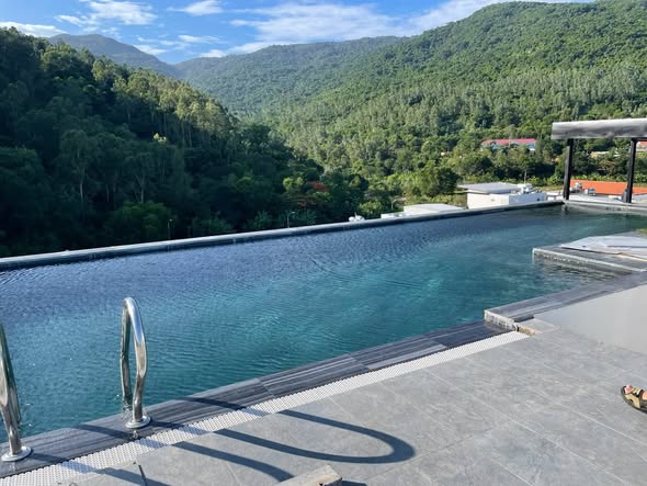 New Beachside Apartments in Da Nang