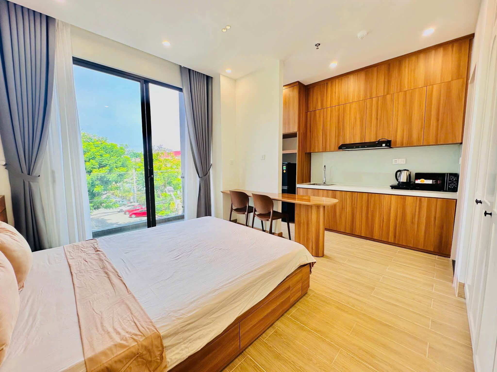 Apartment with Balcony near Dragon Bridge in Dong Giang